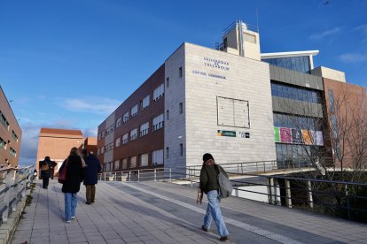 Acceso al campus Miguel Delibes de la UVA.