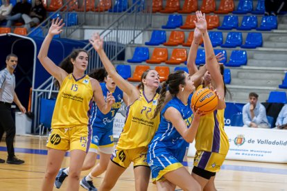 Un momento del partido entre Ponce y Mataró de la primera vuelta.