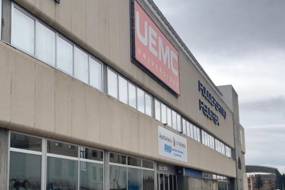 Exterior del polideportivo Pisuerga.