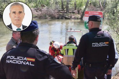 Agentes de la Policía Nacional, en el lugar en el que aparación el cadáver de Alejandro Aranda en el Pisuerga, en la foto pequeña Juan José Sanz Vitorio