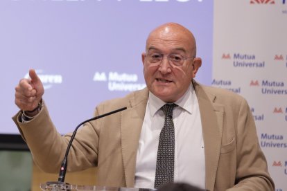 Jesús Julio Carnero, alcalde de Valladolid, durante la inauguración.