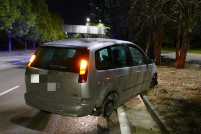Conductor interceptado tras sufrir una salida de vía en Padre José en Valladolid.
