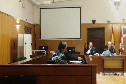 Pacta tres años la detenida en Valladolid con 'coca', speed y ketamina dentro de una caja metálica.