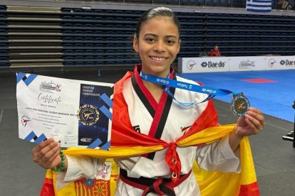 Mei Ling Duque, con la medalla de oro en el Campeonato de Europa.