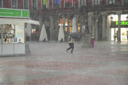 Tormenta en la Plaza Mayor