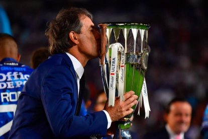 Guillermo Almada, campeón en Pachuca.