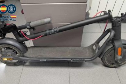 Patinete decomisado por la Policía Nacional de Valladolid.
