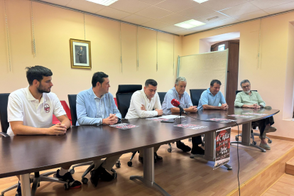 Presentación del I Torneo AC KALO de Balonmano Playa.