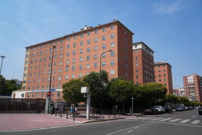 Edificio Rondilla del Clínico que acogerá la primera unidad multidisciplinar de ELA en Castilla y León