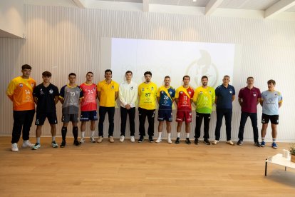 Presentación de las equipaciones y ropa oficial del Atlético Valladolid.