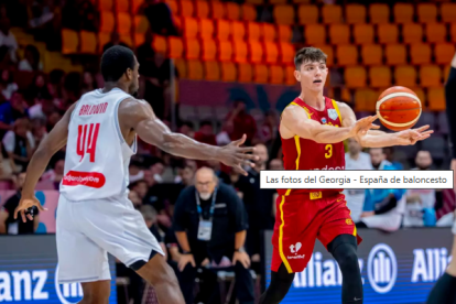 Sergio de Larrea en el debut de España ante Georgia.