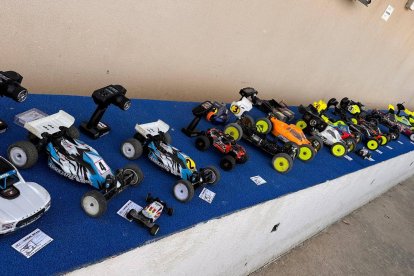 Exhibición de automodelismo radiocontrol  en Terradillos.