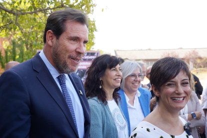Puente, Redondo y Rodríguez durante la visita a los terrenos de los cuarteles de La Rubia en Valladolid.