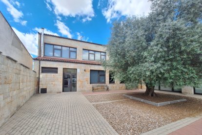 Centro multiusos de Villanubla donde la Diputación va a instalar el Hogar Digital.