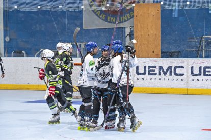 Panteras CPLV festeja uno de sus goles.