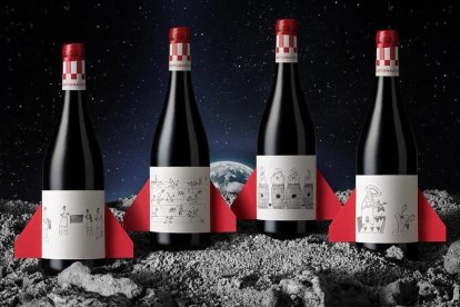 Botellas de Aspronautas diseñadas por el estudio Pablo Guerrero.