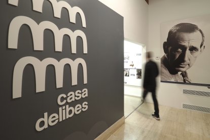 Una imagen de la entrada a la Casa Delibes, en el Palacio del Licenciado Butrón.