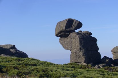 Característica formación granítica en el Puerto del Peón’.