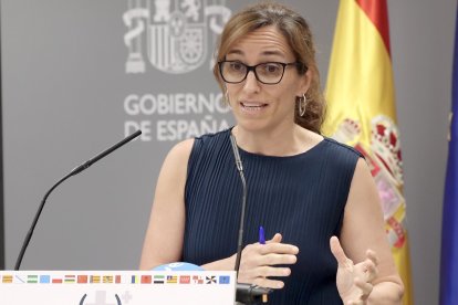 La ministra de Sanidad, Monica García
