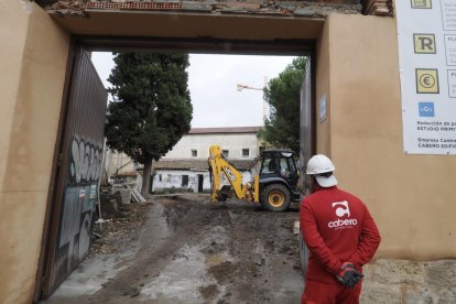 Las máquinas avanzan para convertir Las Catalinas en el centro del vino.