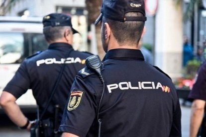 Agentes del Cuerpo Nacional de Policía.