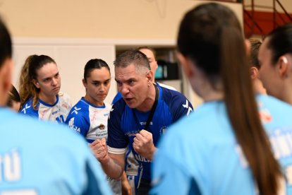 Salva Puig dando instrucciones en Lanzarote.