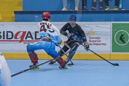 Una acción del partido entre CPLV Caja Rural y Las Rozas.