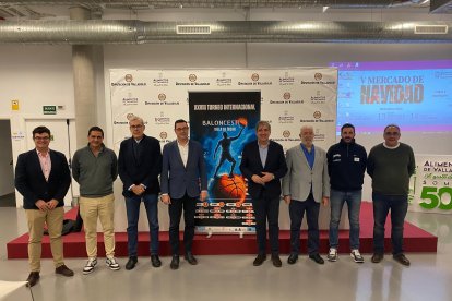 Presentación del 28º Torneo Internacional de Baloncesto cadete ‘Villa de Íscar’ en el Q-BO de la Diputación.