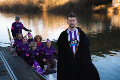 Erlien, montado en el drakkar de las Vallkirias.