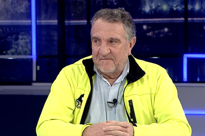 El coordinador general del Club Turismoto, José Manuel Navas, durante su intervención en La Quinta Esquina