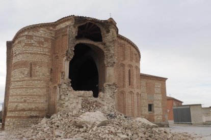 Iglesia de Muriel de Zarpardiel, en la que se cayó el ábside mudejar.