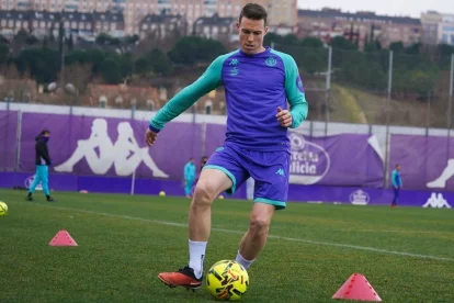 Carlos Clerc, en su primer entrenamiento con los blanquivioleta.