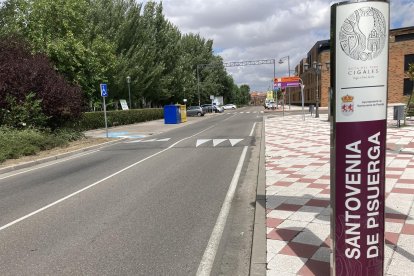 Entrada a la localidad de Santovenia de Pisuerga.