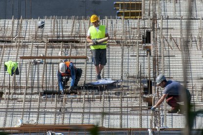 Obreros en obras.
