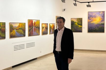 Julio Arranz expone sus 'Luces de otoño y primavera' en una muestra de óleos y esculturas en la Diputación de Valladolid.

El pintor y escultor vallisoletano Julio Arranz muestra sus 'Luces de Otoño y Primavera' en una recopilación de óleos y esculturas de la que se puede disfrutar en la sala de exposiciones de la Diputación de Valladolid hasta el próximo 8 de marzo, según ha detallado este miércoles la diputada de Educación y Cultura, Yolanda Burgoa, quien ha presentado las obras acompañada por el autor.

SOCIEDAD ESPAÑA EUROPA CASTILLA Y LEÓN AUTONOMÍAS
