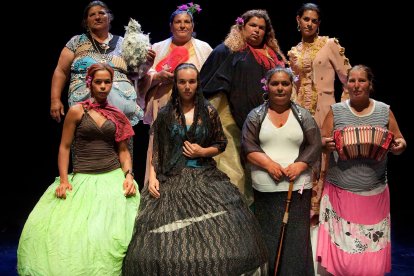 Mujeres de El Vacie en 'La casa de Bernarda Alba'