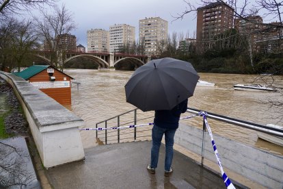 Aumenta el caudal del Río Pisuerga a su paso por Valladolid