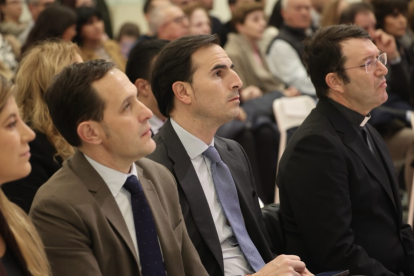 La delegada territorial de la Junta, Raquel Alonso, el presidente de la Diputación, Conrado Íscar, y el alcalde de Medina del Campo, Guzmán Gómez