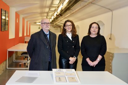Presentación de seis dibujos originales de Ramón y Cajal conservados en el Museo Anatómico y custodiados ahora en el Archivo de la Universidad de Valladolid, ubicado en la planta baja del Edificio Histórico de la UVa.