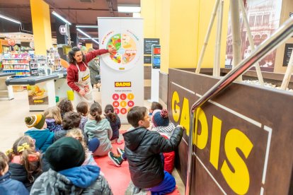 Grupo de niño participando en la iniciativa de Gadis