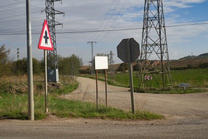 Imagen de archivo del camino de Rioseco en paralelo al río que se transformará en carretera.
