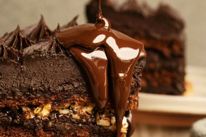 Tarta de choco y almendra con mousse de cacao