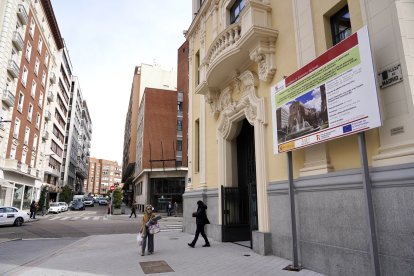 Edificio de la Consejeria de Economía y Hacienda de la plaza Madrid