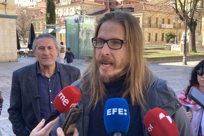 El secretario de Organización y portavoz de Podemos, Pablo Fernández