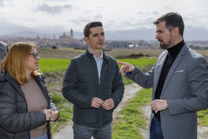 El senador autonómico Luis Tudanca y el cabeza de lista del PSOE por Segovia, Sergio Iglesias.