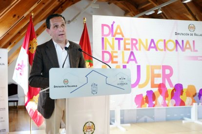 Conrado Íscar durante la conmemoración del 8M por parte de la Diputación de Valladolid