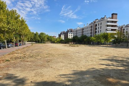 Parcela que está en proceso de venta, en una imagen reciente.