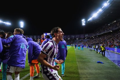 Sergi Canós Tenés celebra el gol del Pucela ante el Huesca en Zorrilla.
