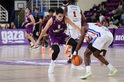 Joseba Querejeta durante el último partido ante Clavijo.