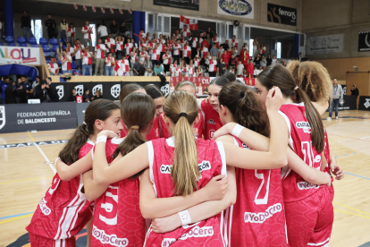 Las minis femeninas representando a la Selección de Castilla y León.